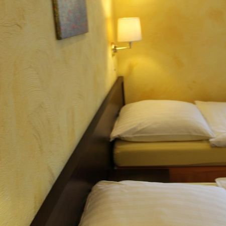 Hotel Rosenhof Dusseldorf Ngoại thất bức ảnh