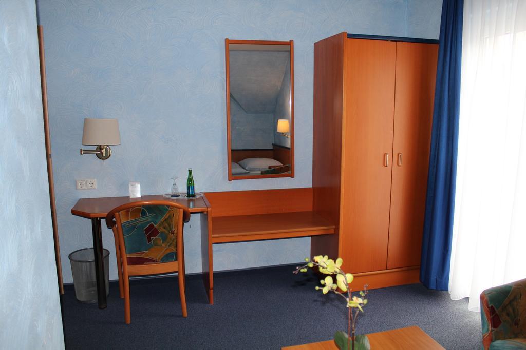 Hotel Rosenhof Dusseldorf Ngoại thất bức ảnh
