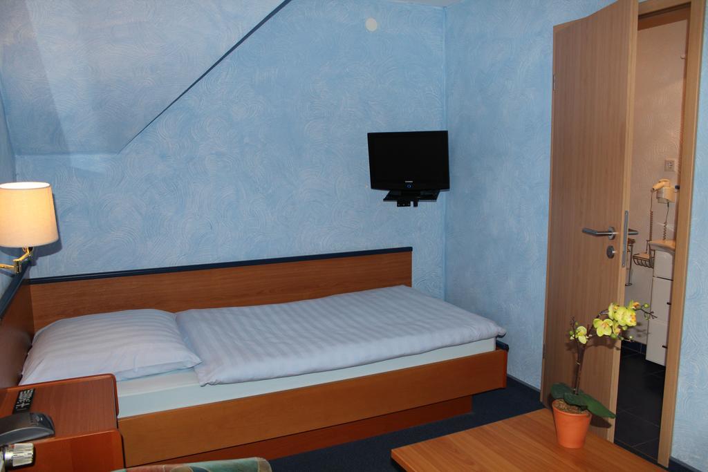 Hotel Rosenhof Dusseldorf Phòng bức ảnh