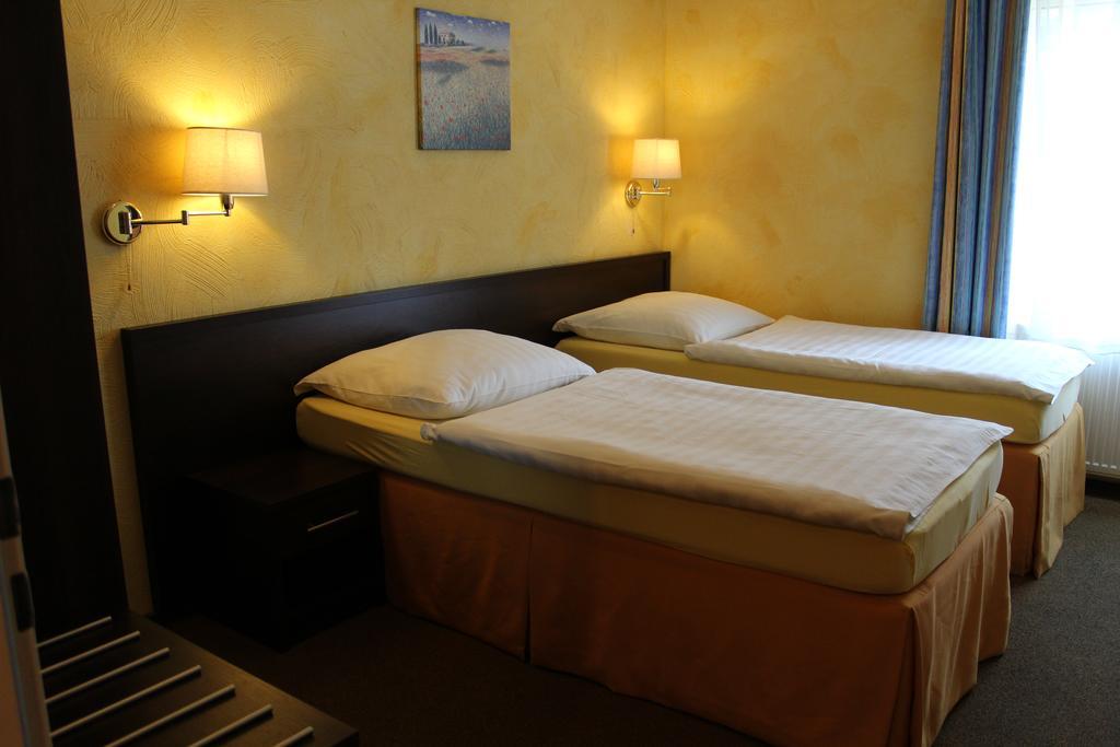 Hotel Rosenhof Dusseldorf Phòng bức ảnh