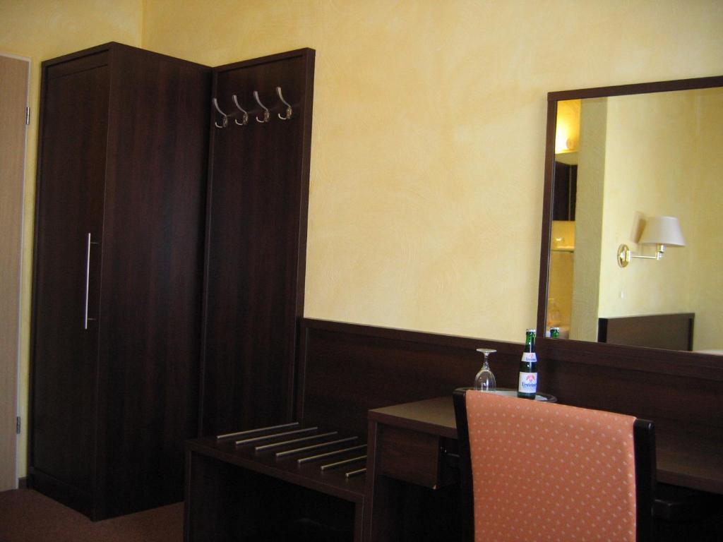 Hotel Rosenhof Dusseldorf Phòng bức ảnh